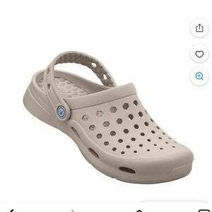 Amazon Men's Beige Sandals water clog size 9/10 new